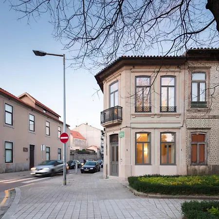 Apartment With Private Garden * Porto