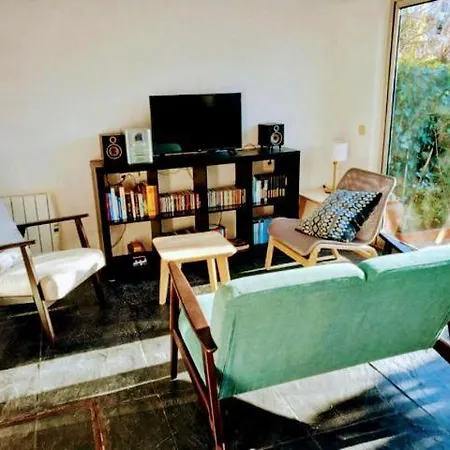 Apartment With Private Garden *