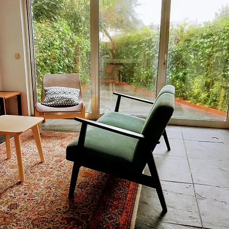 With Private Garden Apartment Porto