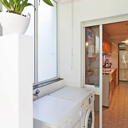 With Private Garden Apartment Porto